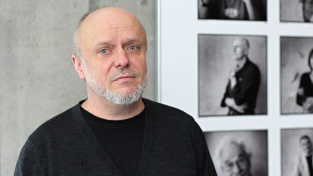 René Levínský, který se při centru IDEA v institutu CERGE-EI věnuje tvorbě epidemiologických modelů