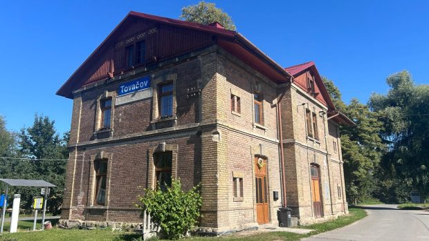 Historická budova vlakové nádraží v Tovačově