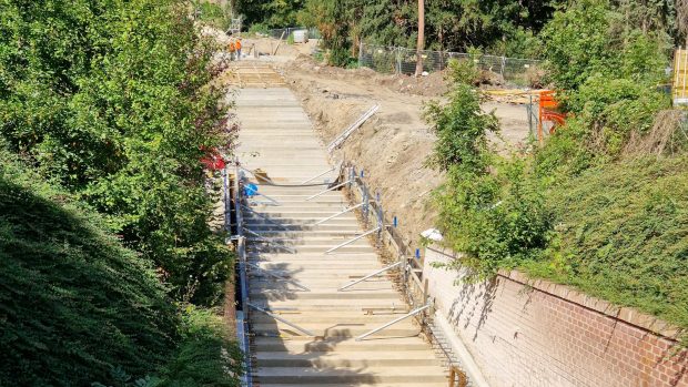 Práce na úpravách lanové dráhy na Petřín