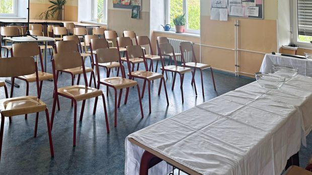 V základní škole Lesní v Liberci se losovalo o místa v 1. třídě