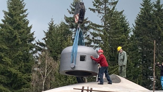 Dělostřelecký srub Na Mýtině má po více než 60 letech pancéřový zvon