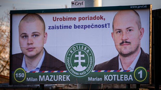 Předvolební billboardy Kotlebovy Ľudové strany Naše Slovensko