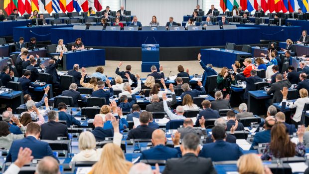 Hlasování na plénu europarlamentu ve Štrasburku (9. července 2025) (ilustrační foto)