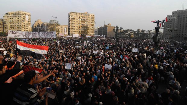 Přesně před deseti lety na káhirském náměstí Tahrír začaly mohutné protesty arabského jara. V Egyptě vedly k pádu dlouholetého vládce Hosního Mubáraka