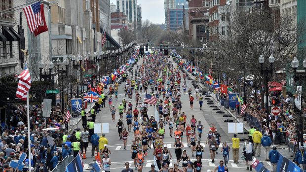 Cílová rovinka Bostonského maratonu