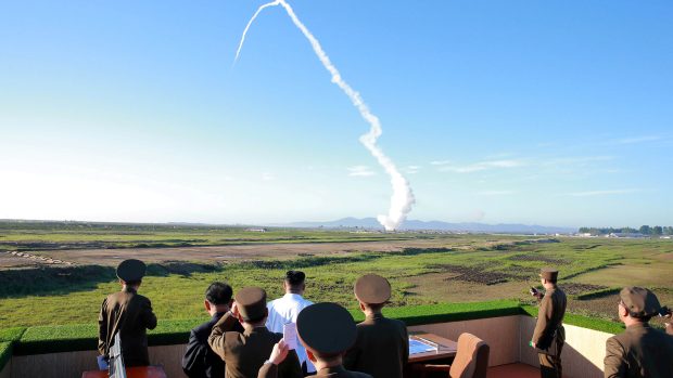 Zkouška nové rakety během vojenské přehlídky (ilustrační foto)