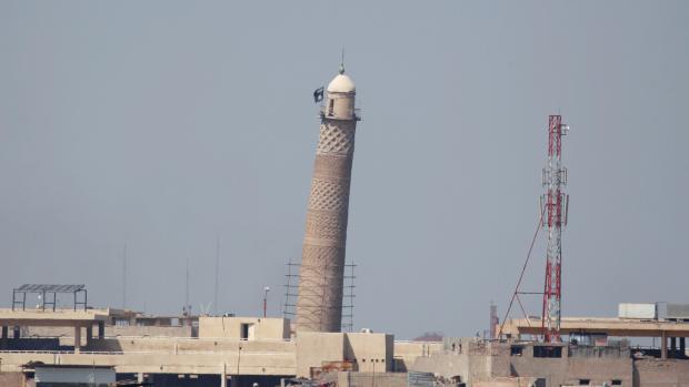 Al-Hadbá, minaret Velké mešity v Mosulu (snímek z 24. března 2017)