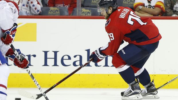 První Australan v NHL Nathan Walker v dresu Washingtonu Capitals