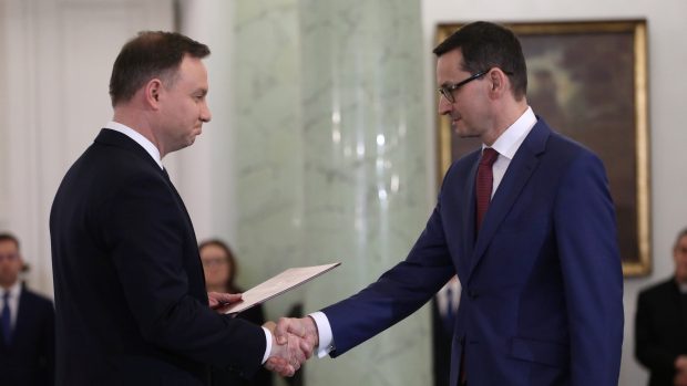 Prezident Andrej Duda jmenoval premiérem Mateuszem Morawieckim