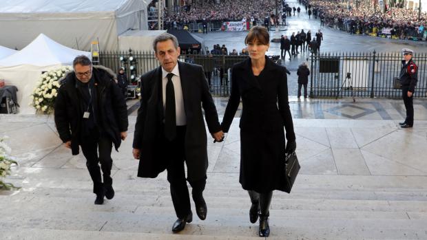 Bývalý prezident Nicolas Sarkozy a jeho žena Carla Bruni-Sarkozyová.