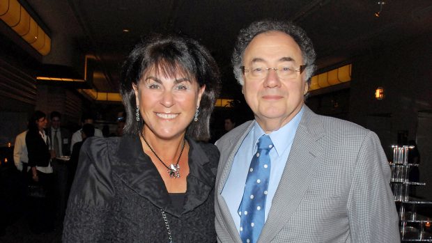 Miliardář Barry Sherman a jeho žena Honey (archivní foto)