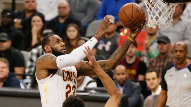 LeBron James překonal hranici 30 tisíc bodů