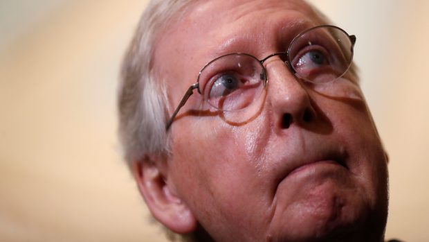 Šéf republikánské většiny v Senátu USA Mitch McConnell