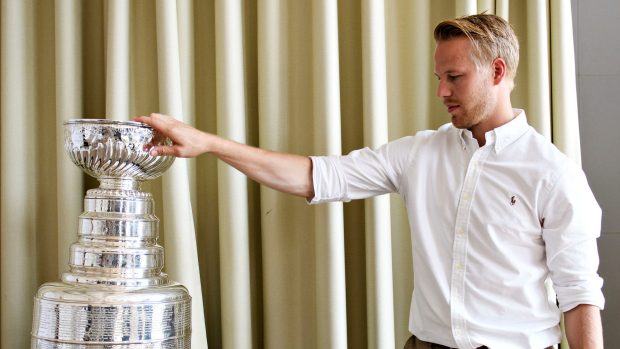 Lars Eller přivezl jako první Stanley Cup do Dánska