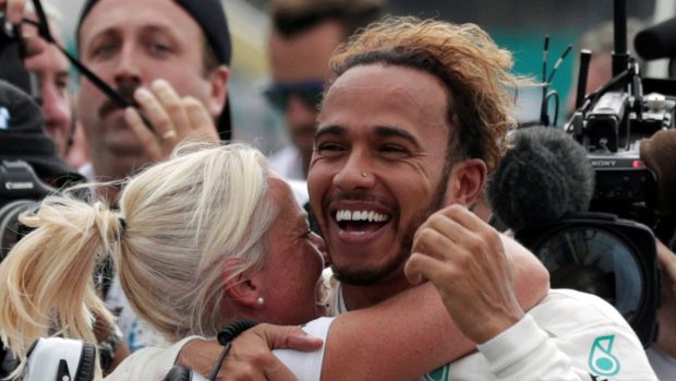 Lewis Hamilton získal pátý titul mistra světa