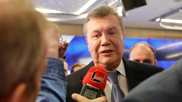 Ukrajinský prezident Viktor Janukovyč na tiskové konferenci v Moskvě v únoru 2019