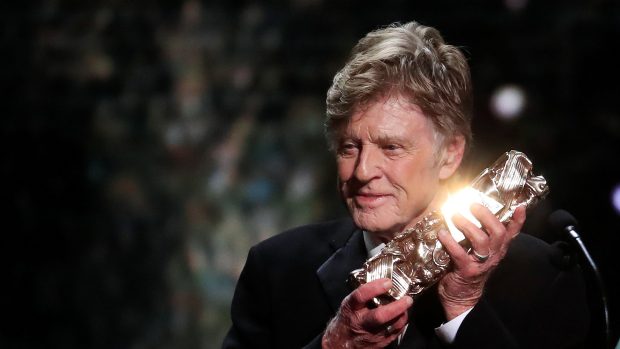 Americký herec a režisér Robert Redford dostal na galavečeru v Paříži čestného Césara