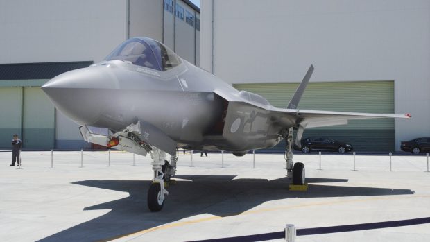 Letoun americké výroby F-35 Lightning II