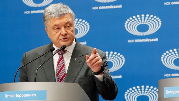 Petro Porošenko na první debatě před druhým kolem prezidentských voleb na Ukrajině.