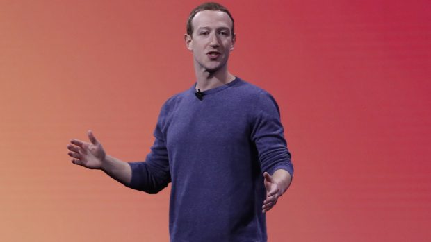Mark Zuckerberg během projevu na konferenci F8