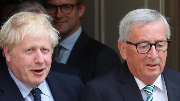 Šéf Evropské komise Juncker a britský premiér Johnson