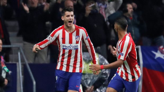 Álvaro Morata slaví gól proti Leverkusenu.