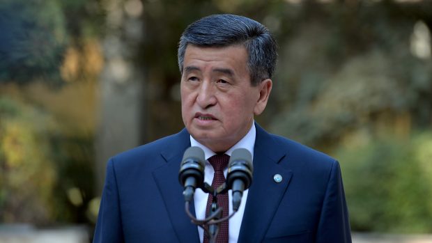 Kyrgyzský prezident Sooronbaj Žeenbekov ve čtvrtek rezignoval