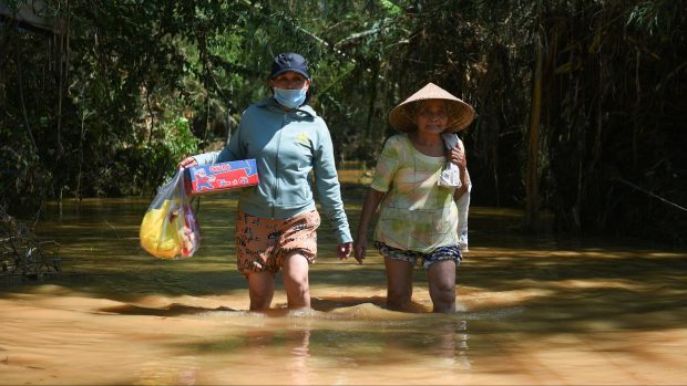 Tajfun ve Vietnamu zabil 35 lidí, přes 50 se pohřešuje