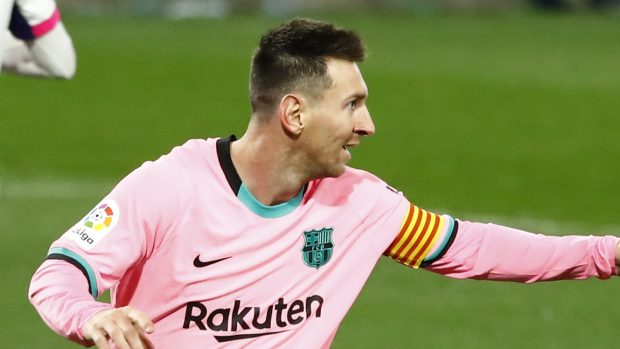 Lionel Messi slaví gól číslo 644 v dresu Barcelony.