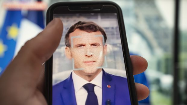 Macron nařídil vyšetřování špionážní kauzy Pegasus