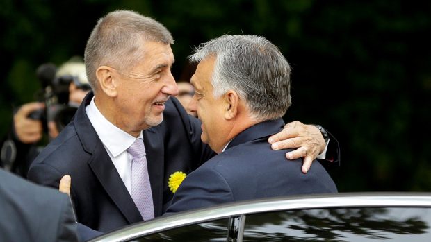 Andrej Babiš (ANO) vítá maďarského premiéra Viktora Orbána v Česku