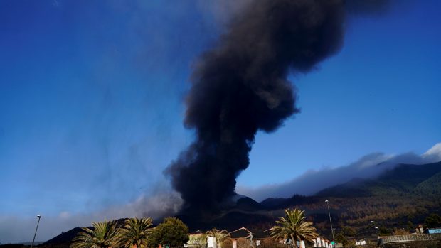 Odborníci odhadují, že erupce ještě bude mnoho dní či týdnů pokračovat