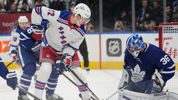 Filip Chytil v utkání s Rangers