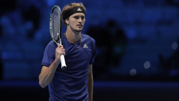 Německý tenista Alexander Zverev (na snímku) porazil v rozhodujícím třetím zápase Červené skupiny Turnaje mistrů v Turíně 6:2, 6:4 Poláka Huberta Hurkacze