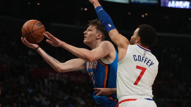 Vít Krejčí z Oklahomy proti Amiru Coffeymu z Clippers