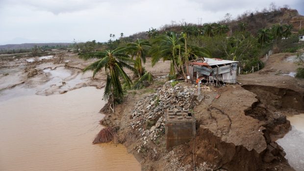 Následky tropické bouře Agatha ve městě San Isidro del Palmar na jihu Mexika