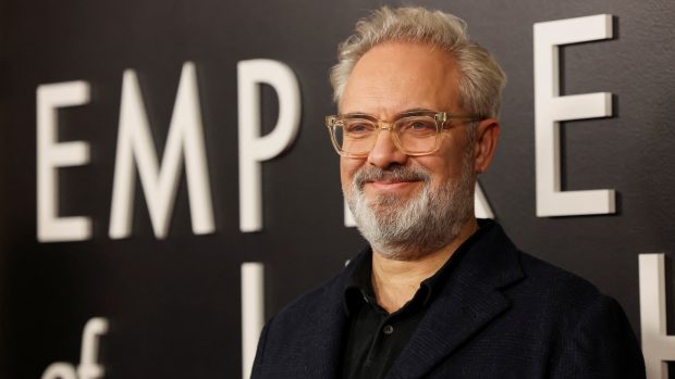 Mendes na premiéře Říše světla v kalifornských Beverly Hills (1. prosince 2022)