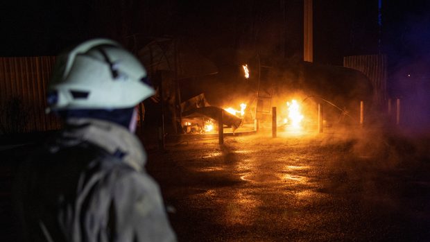 Hasiči po ostřelování Charkova museli hasit několik požárů