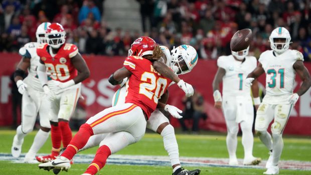 Utkání amerického fotbalu mezi Kansas City Chiefs a Miami Doplhins se odehrálo na stadionu ve Frankfurtu