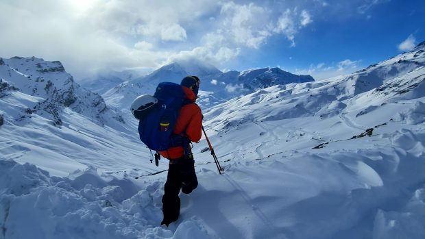 Leden 2023, Ladakh, Malý Tibet: Na skialpinistických lyžích ze sedla Sapi 4 150 m na Sapi mountain 5 400 m a potom to sjet dolů...