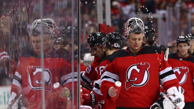 Český brankář Vítek Vaněček v dresu New Jersey Devils