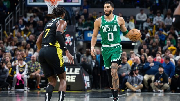 Jayson Tatum byl v NBA při vítězství Bostonu Celtics nad Indianou Pacers bodovým tahounem