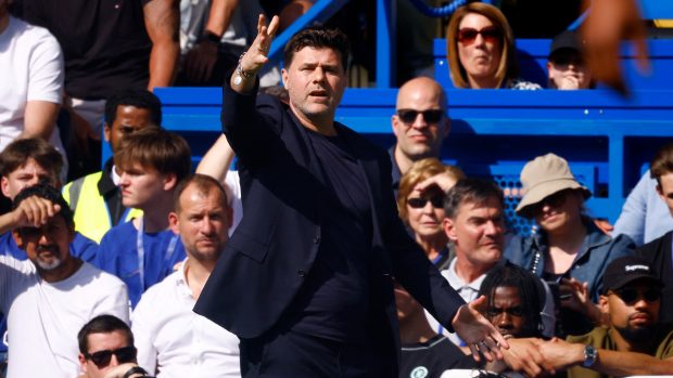 Trenér Chelsea Mauricio Pochettino v zápase 38. kola Premier League proti Bournemouthu