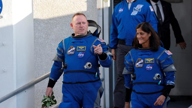 Astronauti NASA Butch Wilmore a Suni Williamsová