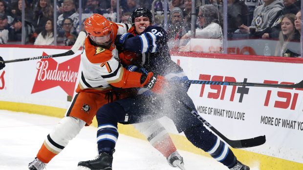 Hokejisté Anaheim Ducks porazili Winnipeg Jets 4:3