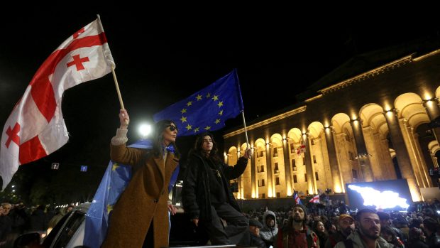 Pokračující protesty ve Tbilisi (foto z 29. dubna 2025)