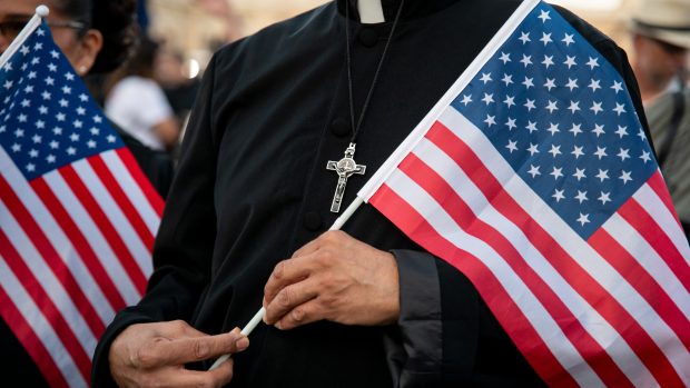Konkláve zvolilo papežem Američana Roberta Prevosta, který si zvolil jméno Lev XIV.