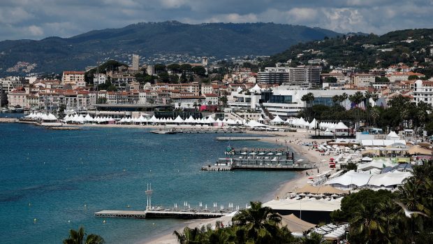 Filmový festival v Cannes se koná v luxusním přímořském letovisku na jihu Francie