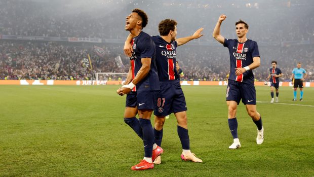 Désiré Doué se raduje z druhého gólu Paris Saint-Germain ve finále Ligy mistrů