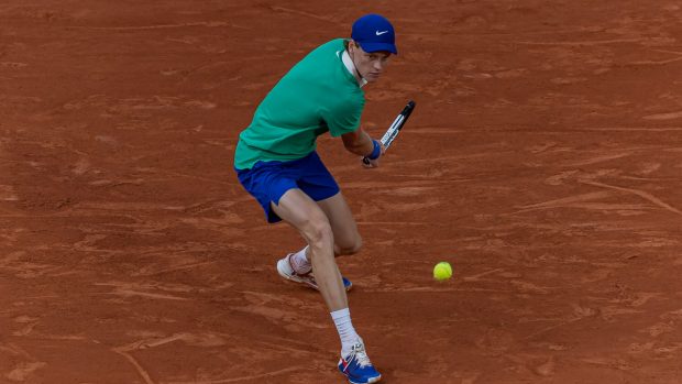 Jannik Sinner ve finále Roland Garros nastoupí proti Carlosi Alcarazovi